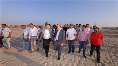 محافظ كفر الشيخ يتفقد مشايات مصيف بلطيم