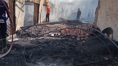 حريق يلتهم مصنع مراتب في الدقهلية