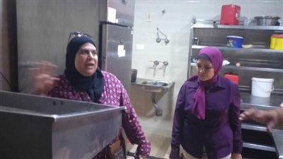 حملة رقابية: ضبط مواد غذائية غير صالحة وإعدام كميات فاسدة ببني سويف