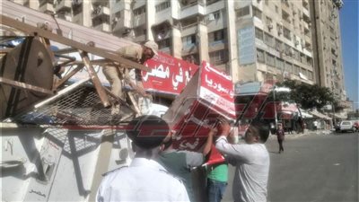 حملات مكثفة لإزالة الإشغالات وفرض الانضباط بشوارع كفر الشيخ