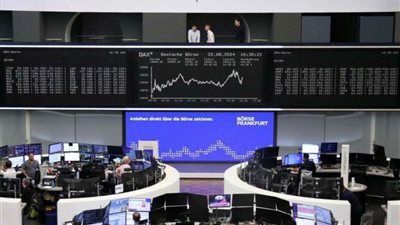مؤشرات الأسهم الأوروبية تفتتح على انخفاض مع ترقب قانون الضرائب الأميركي