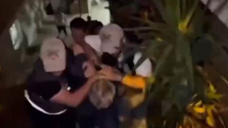 اعتقال صاحب رسم كاريكاتيري