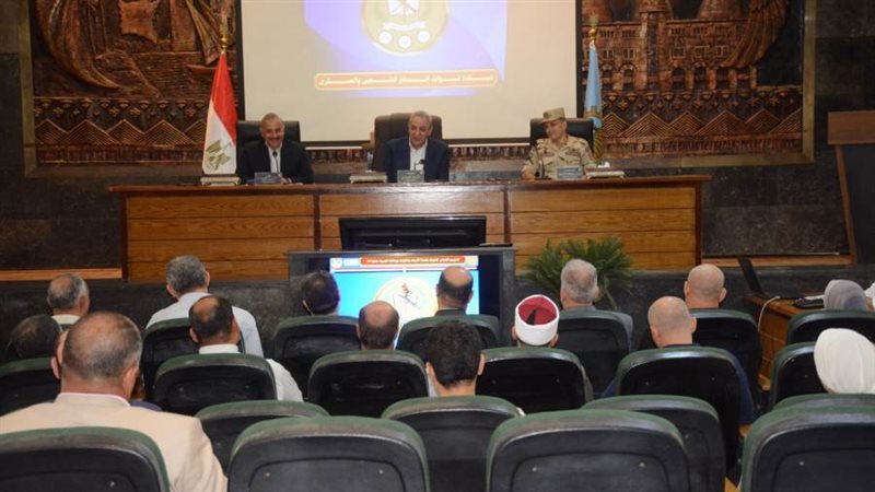 محافظ الغربية خلال