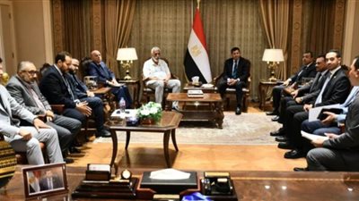 وزير الرياضة يبحث مع مجموعة من المستثمرين المصريين عقد شراكة للصناعات رياضية