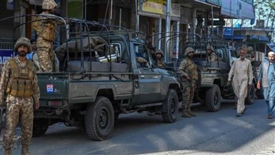 الأمن الباكستاني يقضي على ثلاثة إرهابيين في عملية أمنية شمال غرب باكستان