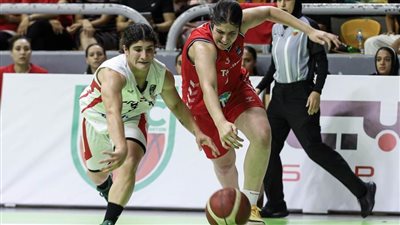 مصر تفوز على تونس وتتصدر الدور التمهيدي بالبطولة العربية لسيدات السلة