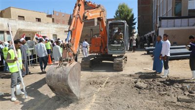 تنفيذ مشروع الصرف الصحي بقرية منهرو ببني سويف بتكلفة 120 مليون جنيه
