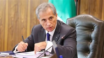 رئيس وزراء الأردن يشدد على ضرورة تكاتف الجهود لوقف العدوان الإسرائيلي على غزة