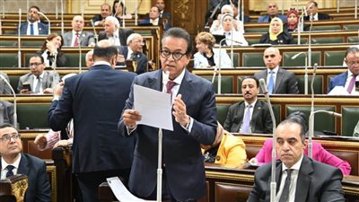 عاجل.. استقالة 8 نواب من البرلمان لهذا السبب