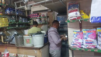 تحرير ٥٩٧ محضرًا متنوعًا خلال حملات تموينية على الأسواق بأسيوط