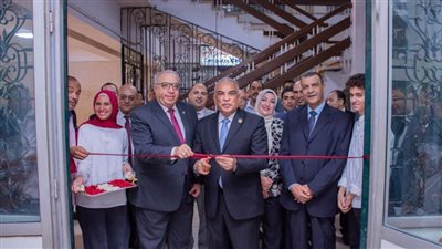 بالصور.. رئيس جامعة طنطا يفتتح أعمال تطوير بكلية التجارة 
