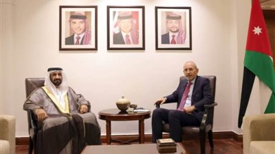 وزير الخارجية الأردني ورئيس البرلمان العربي يبحثان تعزيز مجالات العمل العربي المشترك