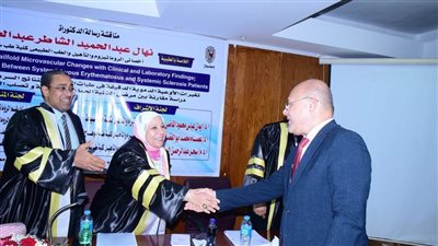 رئيس جامعة سوهاج يشهد مناقشة رسالة دكتوراة في أمراض الروماتيزم والتأهيل بكلية الطب البشري