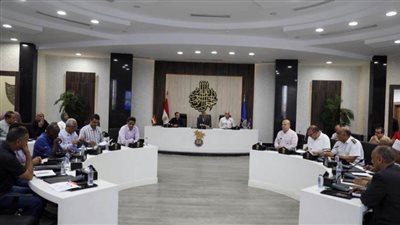 محافظ أسوان يوجه لتحقيق الجاهزية والاستعداد الجيد لماراثون انتخابات مجلس الشيوخ