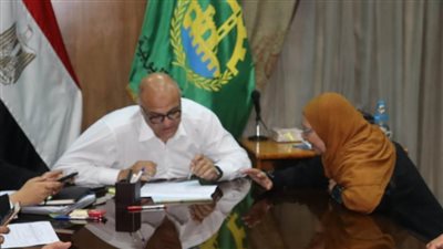 محافظ القليوبية يبحث مشاكل المواطنين فى اللقاء الجماهيرى الأسبوعى بشبرا الخيمة