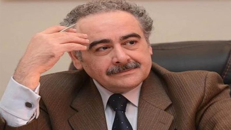 الشاعر والمفكر الكبير