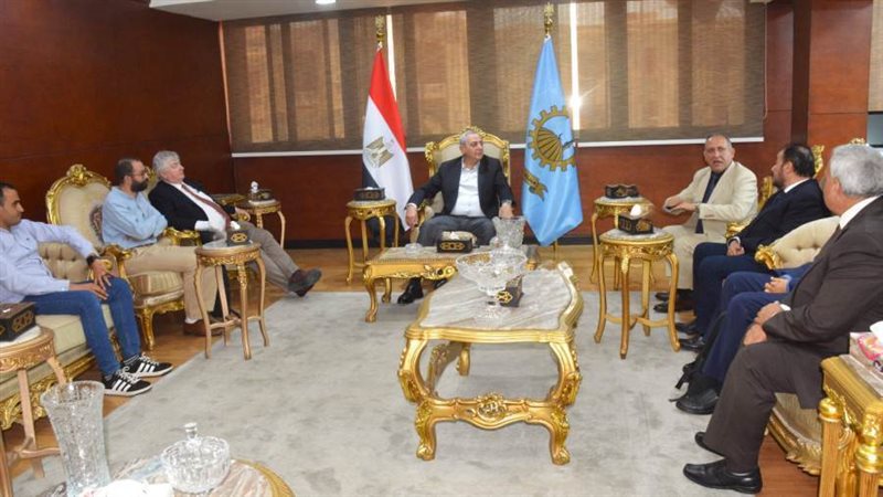 محافظ الغربية خلال