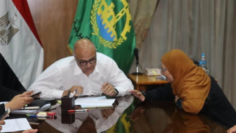 محافظ القليوبية يبحث