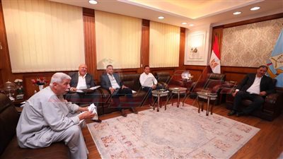 اجتماع أعضاء مجلسي النواب والشيوخ لحل مشكلات الدوائر بكفر الشيخ