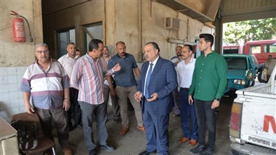 محافظ أسيوط يتفقد شركة إصلاح السيارات ويشدد على تسريع وتيرة العمل وتعظيم الاستفادة من الموارد