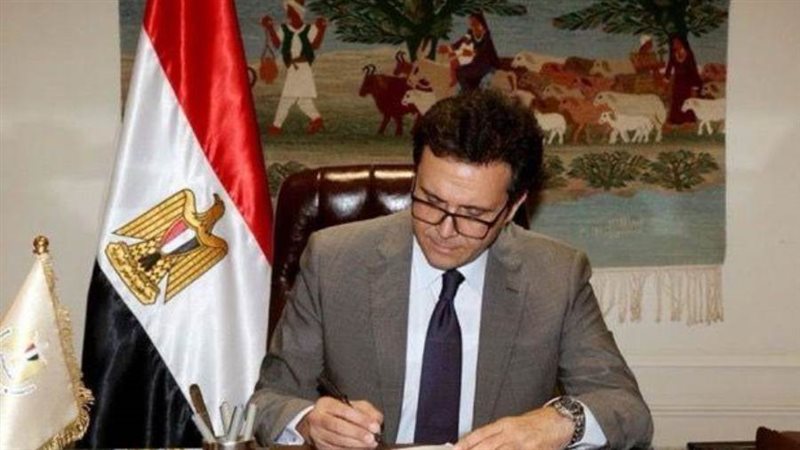 الدكتور احمد هنو