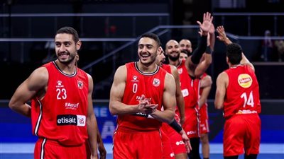  اليوناني لينوس جافريال يقترب من تدريب سلة رجال الأهلي