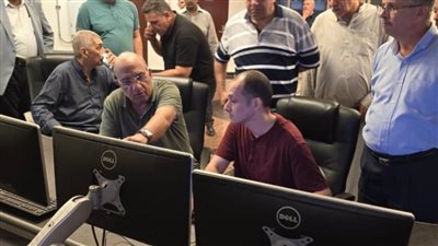 عصمت في زيارة ميدانية إلى محطة كهرباء الشباب المركبة بمنطقة القصاصين بالإسماعيلية