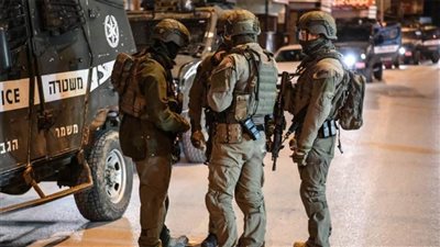 الاحتلال يقتحم بلدة سنجل وقرية عين قينيا