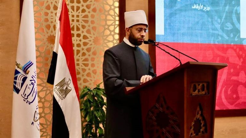 وزير الأوقاف خلال