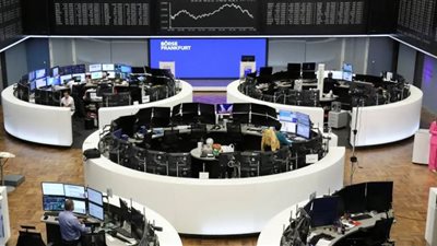مؤشرات الأسهم الأوروبية تغلق على تباين مع تقييم تهديدات تعريفات ترامب الجمركية