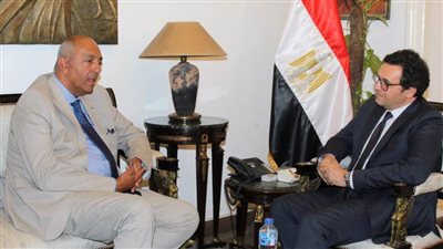 وزير الثقافة يكلّف السفير عمر سليم مستشارًا للعلاقات الثقافية الخارجية