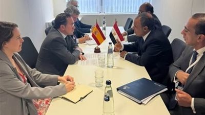 وزير الخارجية يشيد بالعلاقات المتميزة مع إسبانيا