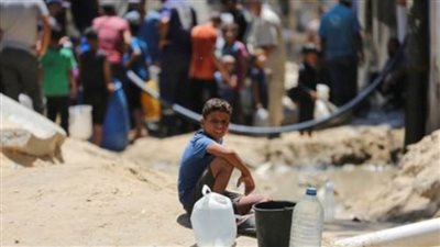 اليونيسف تنعى 7 أطفال قتلوا في طابور للحصول على الماء في غزة
