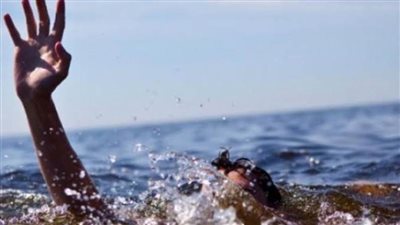 إنقاذ مصطاف من الغرق بشاطئ بورسعيد.. ورئيس الإنقاذ يناشد المواطنين الالتزام بتعليمات المنقذين