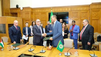 فلسطين تصدق على اتفاقية نقل البضائع بين الدول العربية 