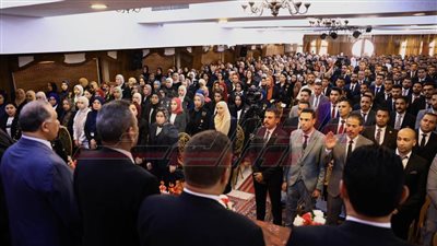 نقيب المحامين يترأس جلسة حلف اليمين القانونية للأعضاء الجدد.. ويكشف عن موعد انطلاق معهد المحاماه بثوبه الجديد