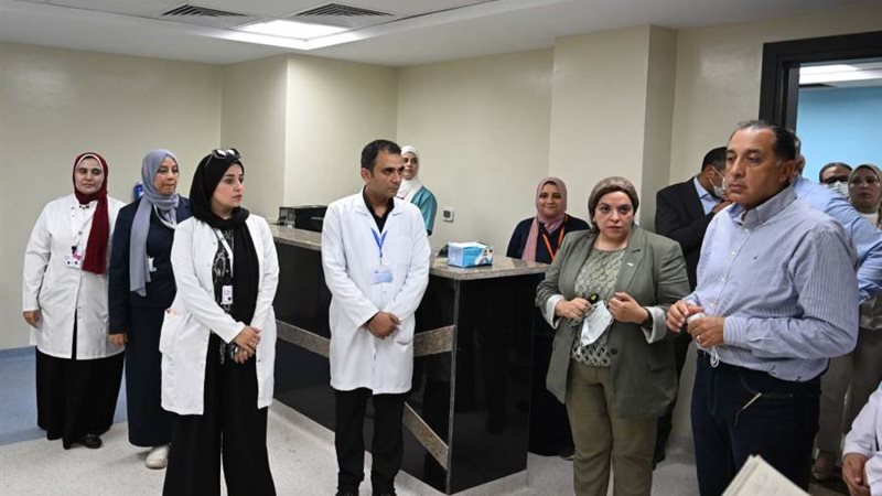 رئيس الوزراء خلال