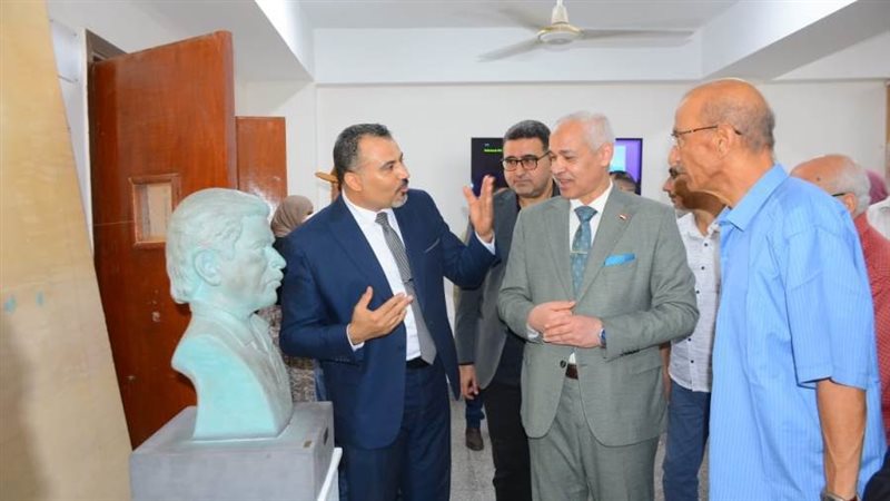 جانب من المعرض