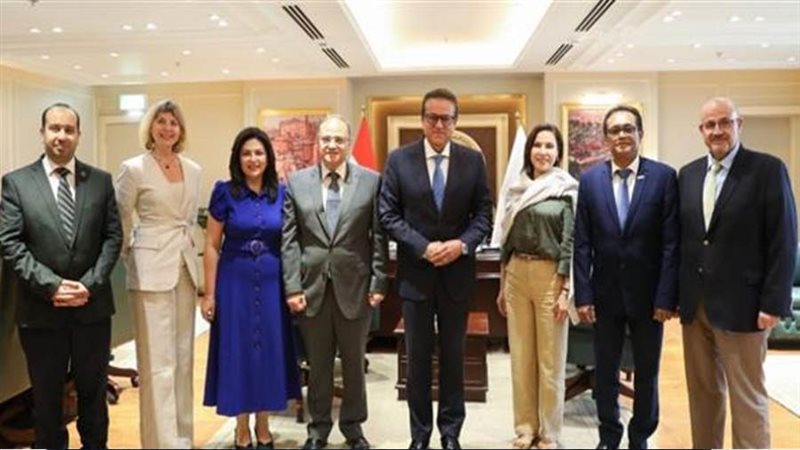 وزير الصحة يستقبل