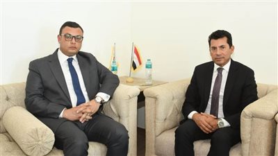 وزيرا الإسكان والشباب والرياضة يتابعان ملفات العمل المشتركة 