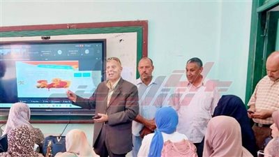 مدير تعليم سيدي سالم يتفقد تدريبات تطوير التعليم لمعلمي اللغة العربية