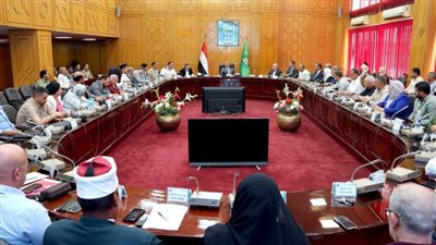 محافظ الإسماعيلية يناقش الإعداد والتجهيز لانتخابات مجلس الشيوخ يومي ٤ و٥ أغسطس القادم 