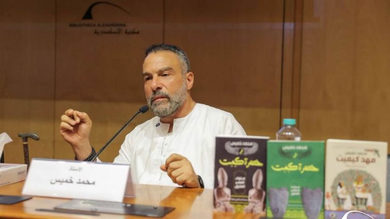 لقاء مفتوح مع الفنان