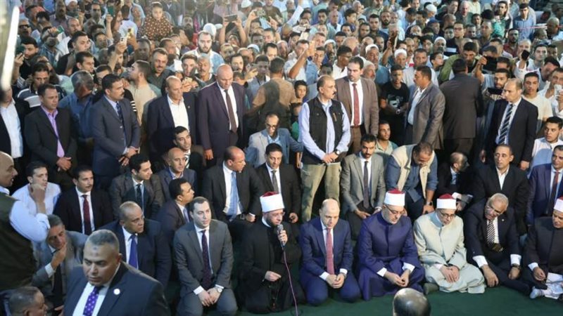 وزير الأوقاف والمسئولين