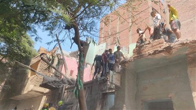 محافظ القاهرة: عقار مصر القديمة المنهار خال من السكان وصادر قرار بهدمه