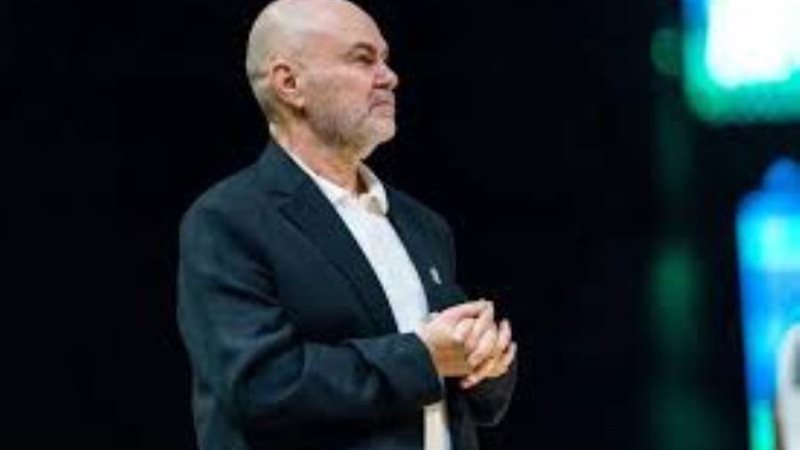 اللبناني فؤاد أبو