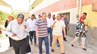 محافظ أسيوط يتفقد مركز خان الخليلي بالفتح