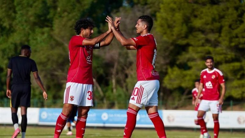 هاني يحتفل مع شريف