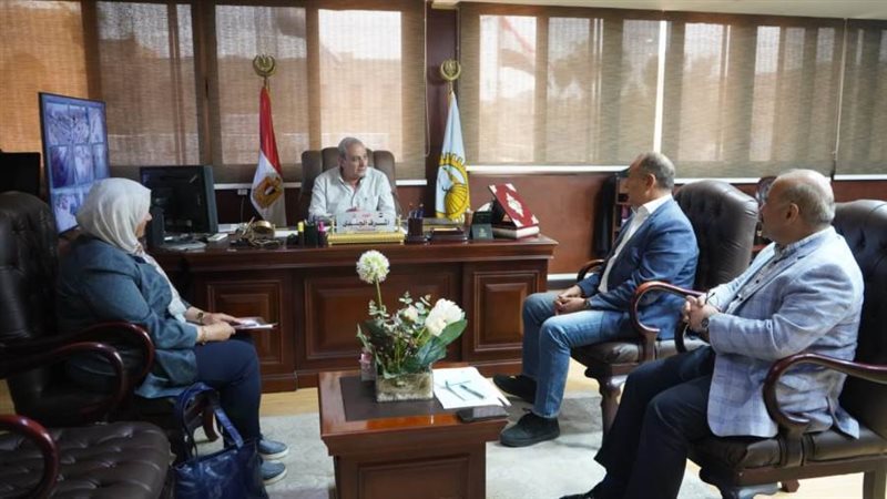 محافظ الغربية خلال