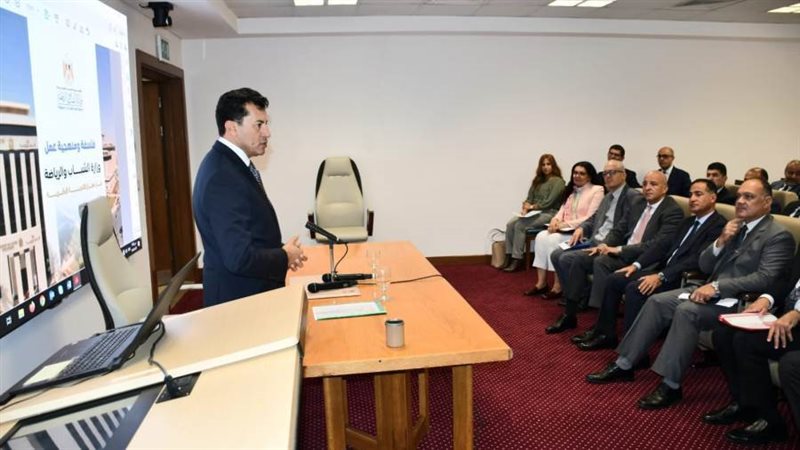 د. أشرف صبحى